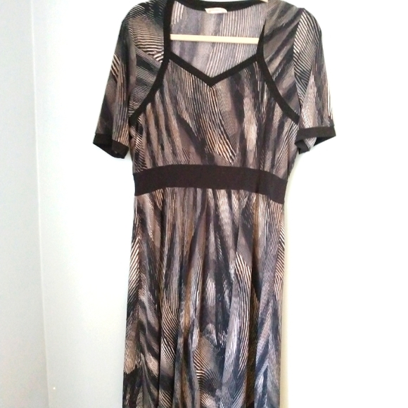 Stripes Easy Midi Dress by Mandala Size Large Stretchy Waistband Queen Anne Neck - Picture 1 of 4